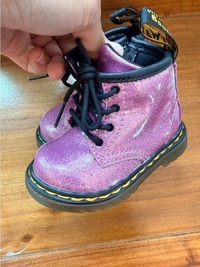 Dr. Martens Kids Glitter pink Lace-Up Combat Boots